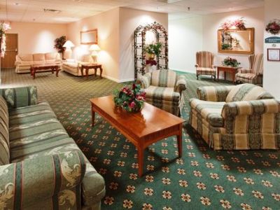 Holiday Inn Express And Suites 쇼하리에 객실 사진